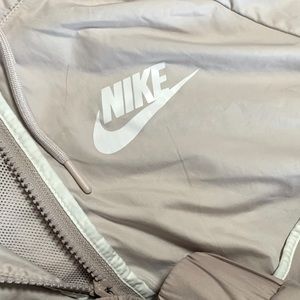 Women’s Nike Windrunner